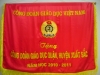 CĐGD huyện Núi Thành được CĐGD Việt Nam tặng cờ